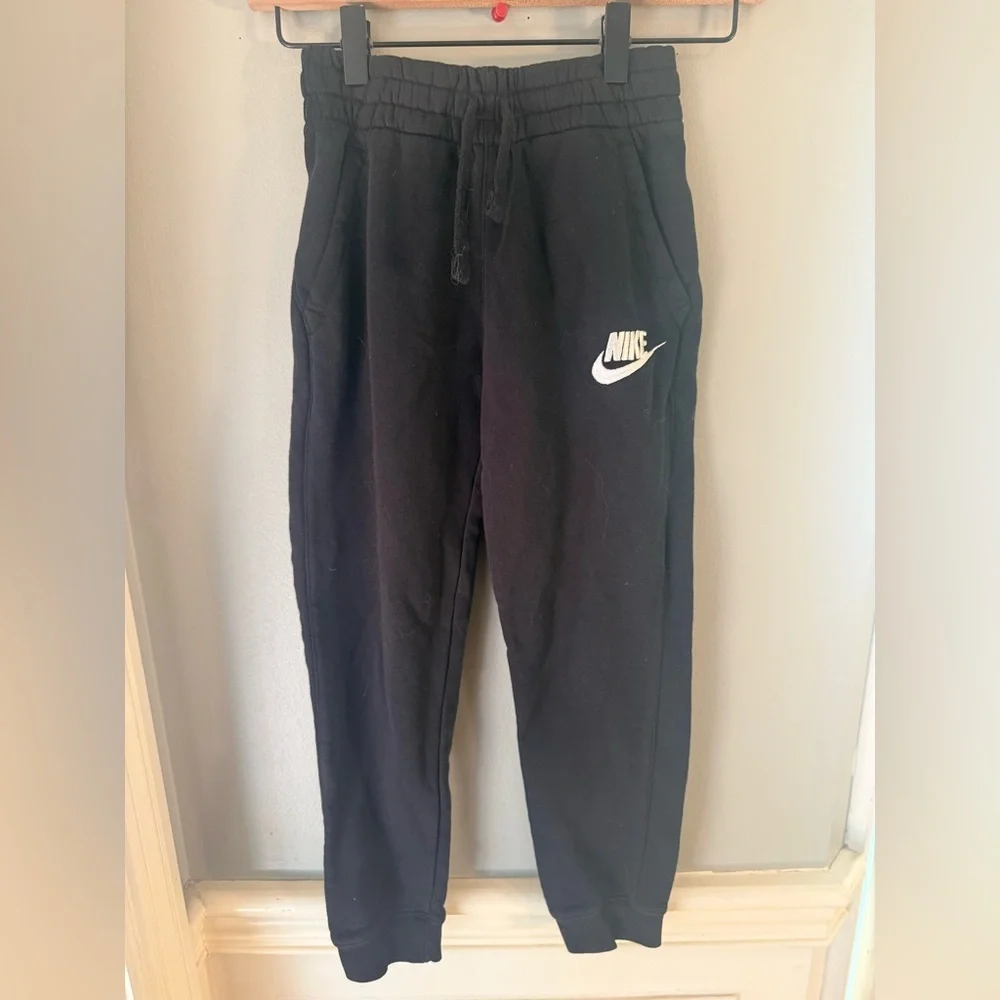 Kids Nike Black Fleece Hoodie Sweatshirt + Joggers Set | Size Small Swoosh - Picture 5 of 6